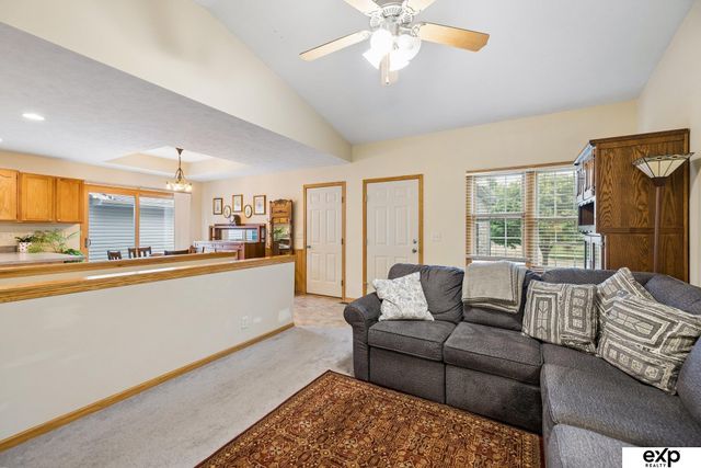 1214 Dublin Road, Lincoln, NE 68521
