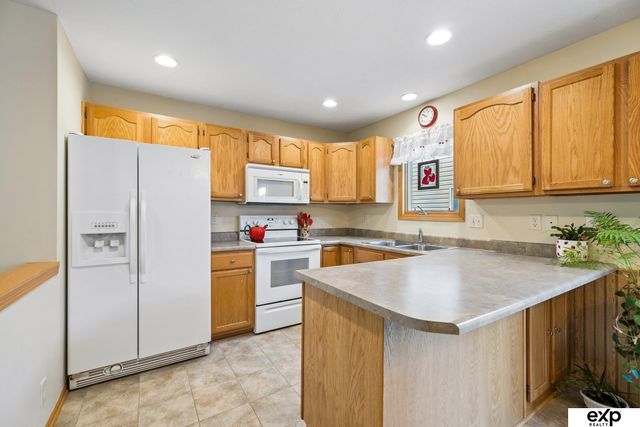 1214 Dublin Road, Lincoln, NE 68521