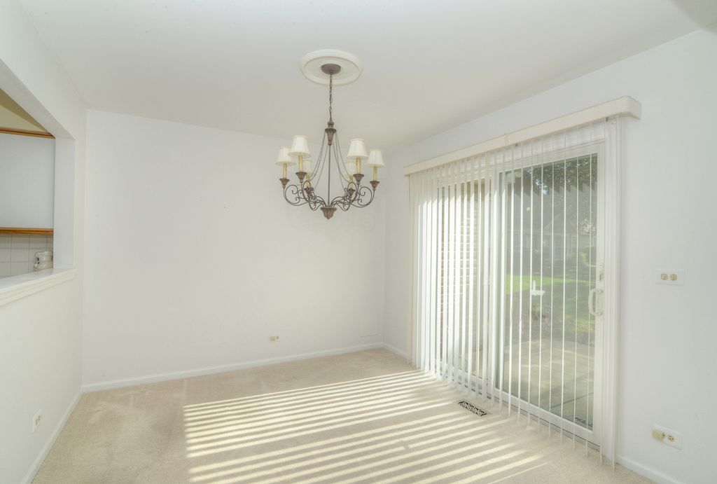 1050 Ridgefield Circle, Carol Stream, IL 60188 — photo 4
