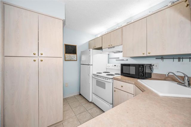 3232 LAKE PINE WAY E C1, Tarpon Springs, FL 34688