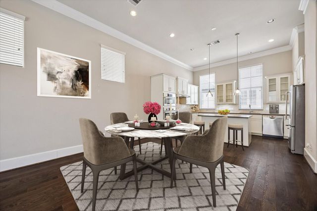 2016 Covent Garden Station, Houston, TX 77045