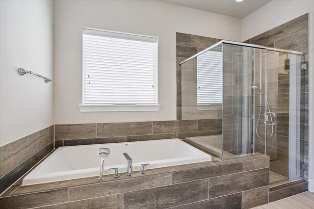 2016 Covent Garden Station, Houston, TX 77045