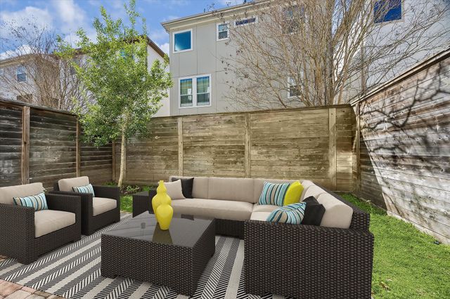 2016 Covent Garden Station, Houston, TX 77045