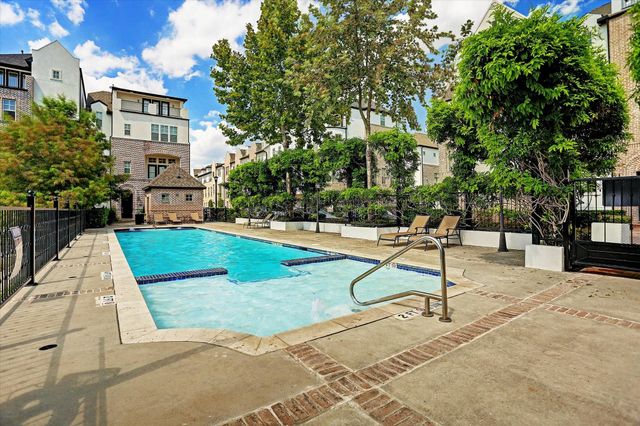 2016 Covent Garden Station, Houston, TX 77045