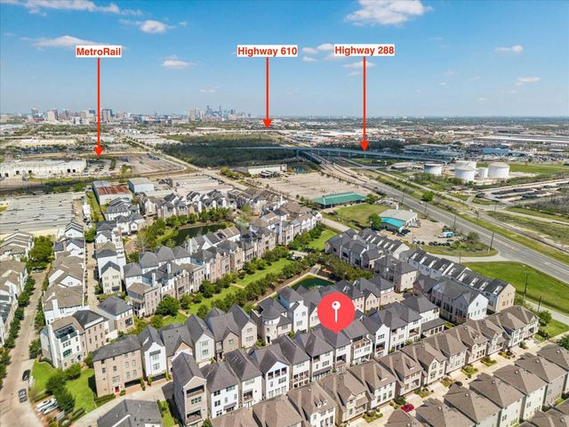 2016 Covent Garden Station, Houston, TX 77045