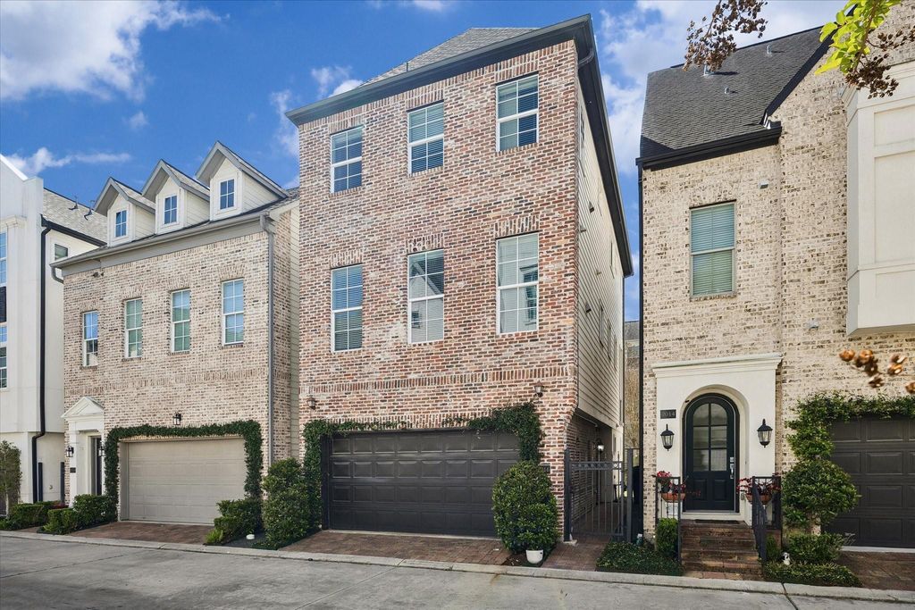 2016 Covent Garden Station, Houston, TX 77045