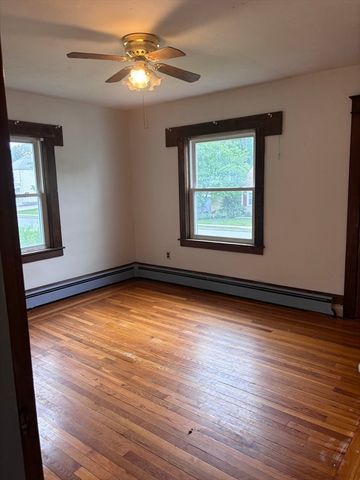 349 Oak St, Clinton, MA 01510