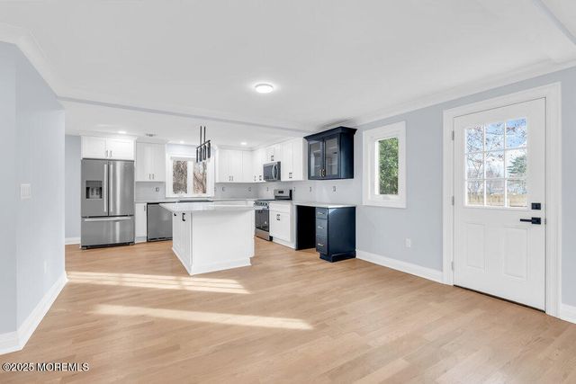 124 Robinson Place, Shrewsbury Boro, NJ 07702