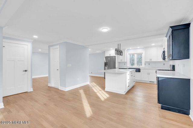 124 Robinson Place, Shrewsbury Boro, NJ 07702