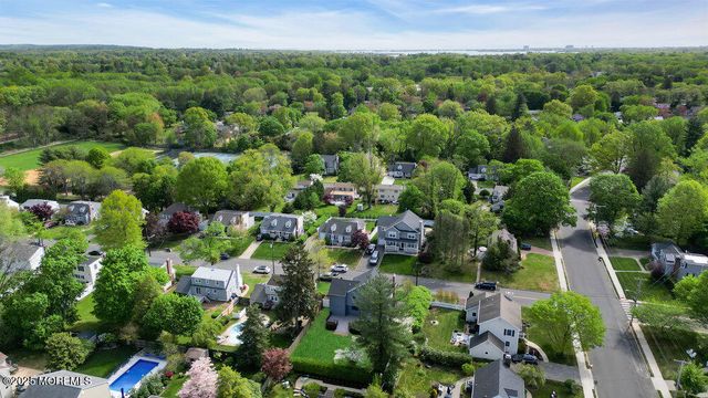 124 Robinson Place, Shrewsbury Boro, NJ 07702