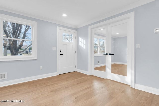 124 Robinson Place, Shrewsbury Boro, NJ 07702