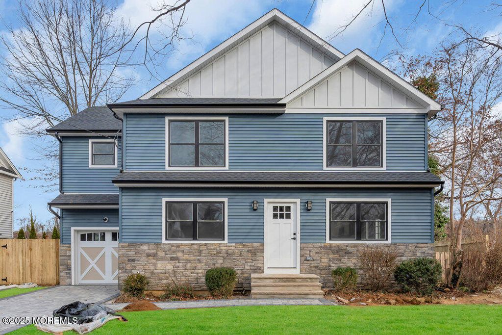 124 Robinson Place, Shrewsbury Boro, NJ 07702