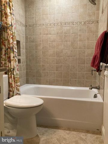 3124 BARNARD CT, Fairfax, VA 22031