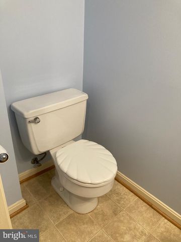 3124 BARNARD CT, Fairfax, VA 22031