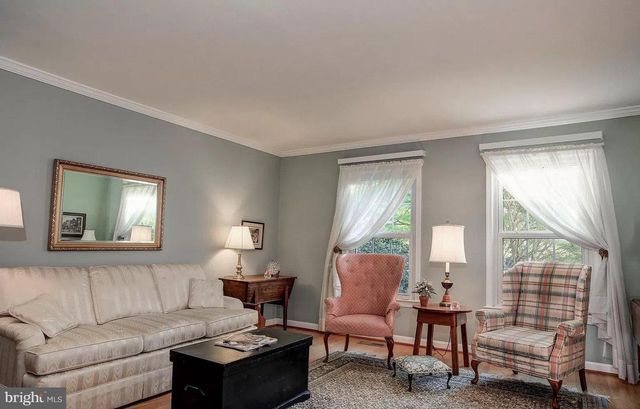 3124 BARNARD CT, Fairfax, VA 22031