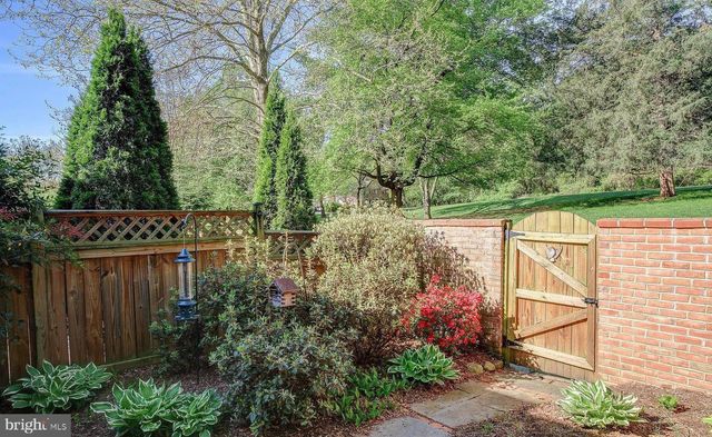 3124 BARNARD CT, Fairfax, VA 22031