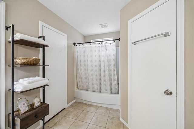 3803 Loft Forest Court, Kingwood, TX 77339