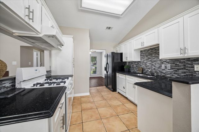 3803 Loft Forest Court, Kingwood, TX 77339