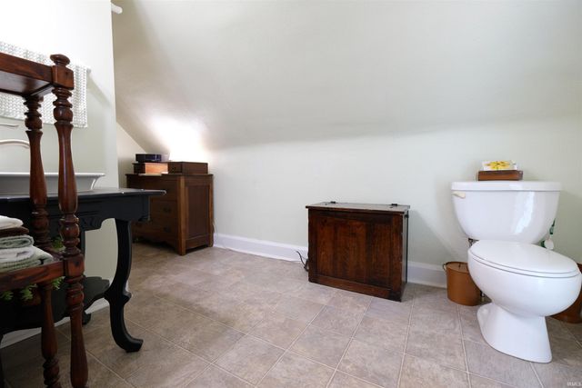 621 W Oak Street, Ellettsville, IN 47429