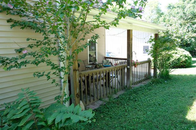 621 W Oak Street, Ellettsville, IN 47429