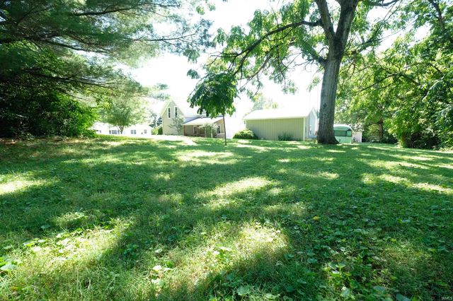 621 W Oak Street, Ellettsville, IN 47429