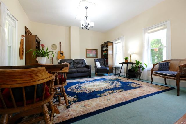 621 W Oak Street, Ellettsville, IN 47429