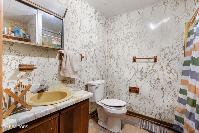 8055 Steekee Creek Rd, Loudon, TN 37774