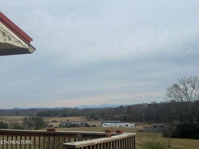 8055 Steekee Creek Rd, Loudon, TN 37774