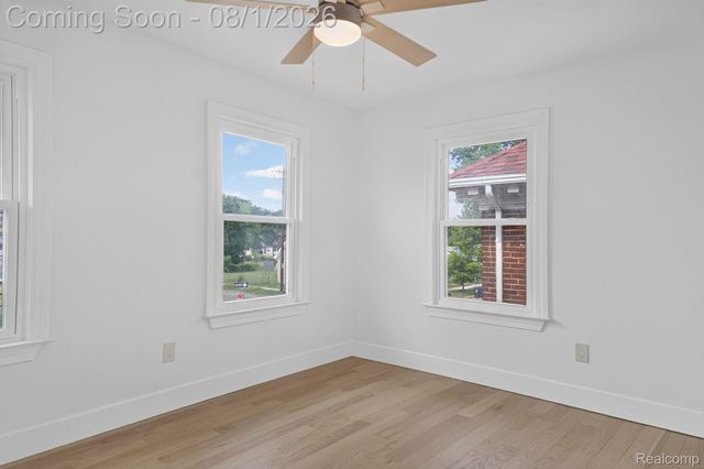 446 King Street, Detroit, MI 48202