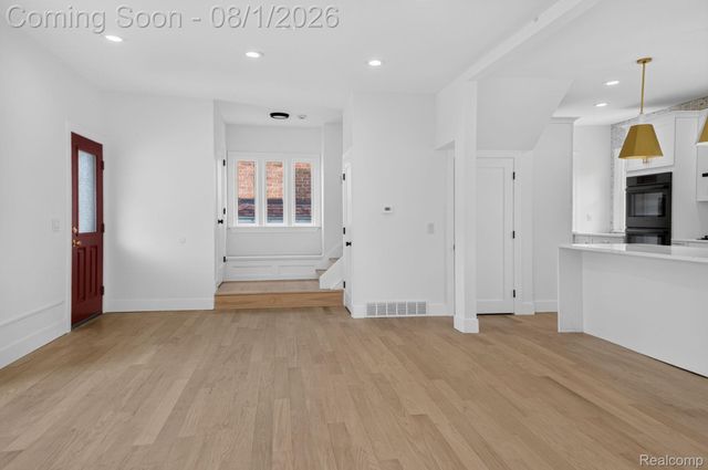 446 King Street, Detroit, MI 48202