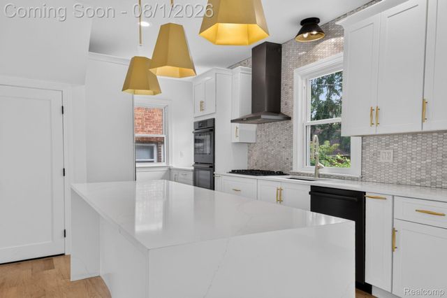446 King Street, Detroit, MI 48202