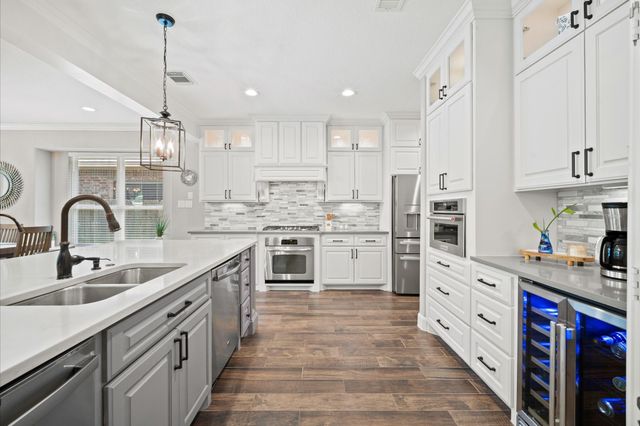 9507 Empress Crossing Drive, Spring, TX 77379