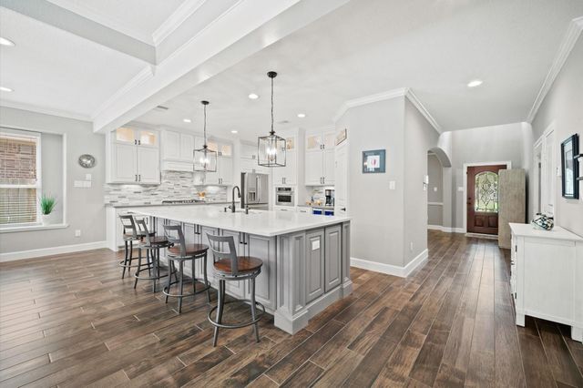 9507 Empress Crossing Drive, Spring, TX 77379