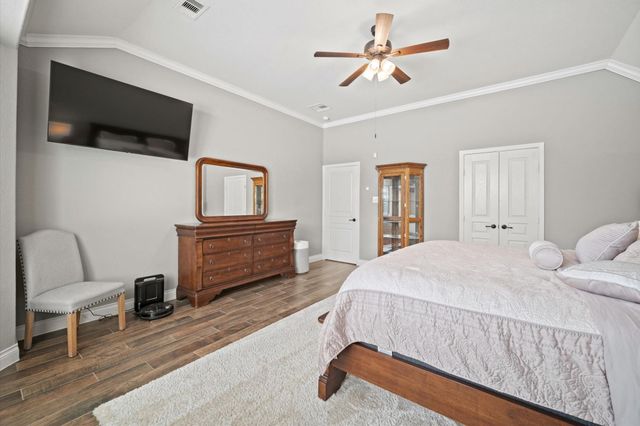 9507 Empress Crossing Drive, Spring, TX 77379
