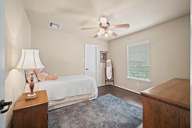 9507 Empress Crossing Drive, Spring, TX 77379