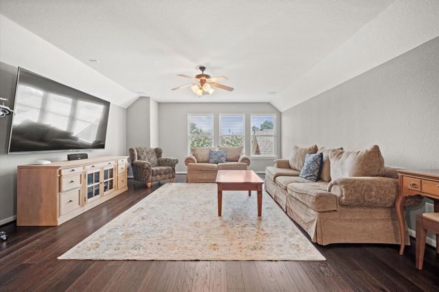 9507 Empress Crossing Drive, Spring, TX 77379