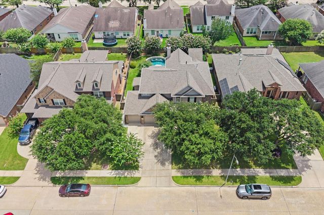9507 Empress Crossing Drive, Spring, TX 77379