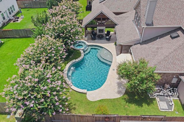 9507 Empress Crossing Drive, Spring, TX 77379