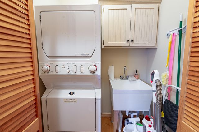 264 Crooked Lane, Blue Eye, MO 65611