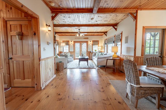 264 Crooked Lane, Blue Eye, MO 65611