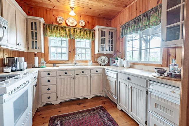 264 Crooked Lane, Blue Eye, MO 65611