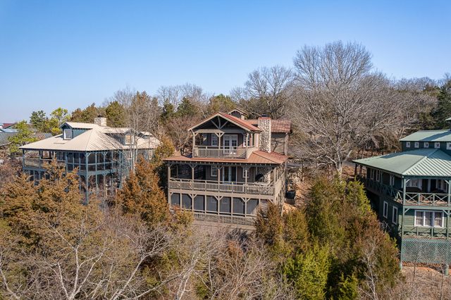 264 Crooked Lane, Blue Eye, MO 65611