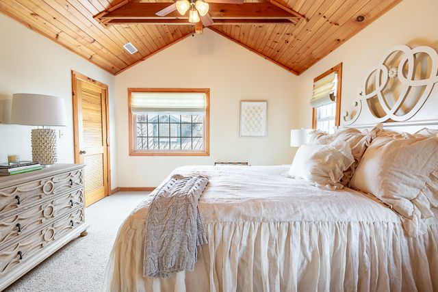 264 Crooked Lane, Blue Eye, MO 65611