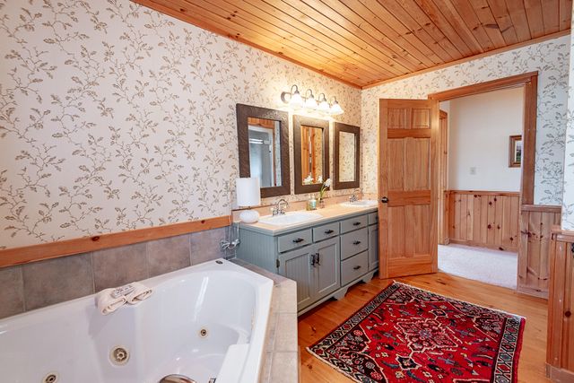 264 Crooked Lane, Blue Eye, MO 65611