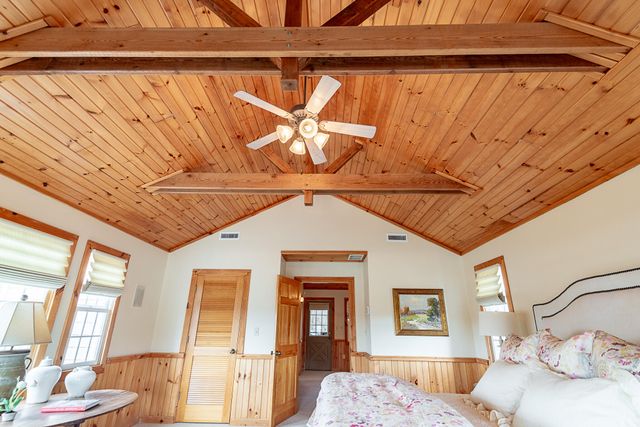 264 Crooked Lane, Blue Eye, MO 65611