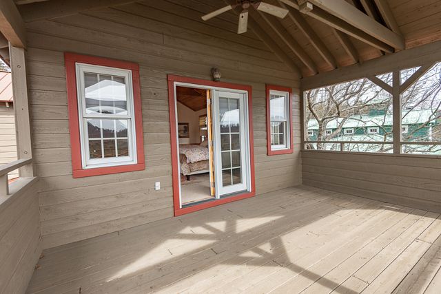 264 Crooked Lane, Blue Eye, MO 65611