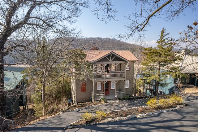 264 Crooked Lane, Blue Eye, MO 65611