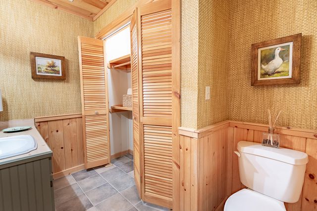 264 Crooked Lane, Blue Eye, MO 65611