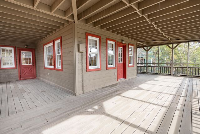 264 Crooked Lane, Blue Eye, MO 65611