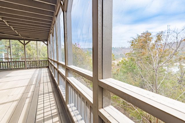 264 Crooked Lane, Blue Eye, MO 65611